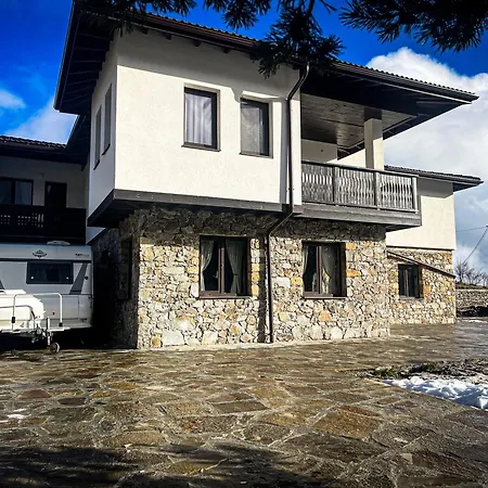 Guest house меча стъпка